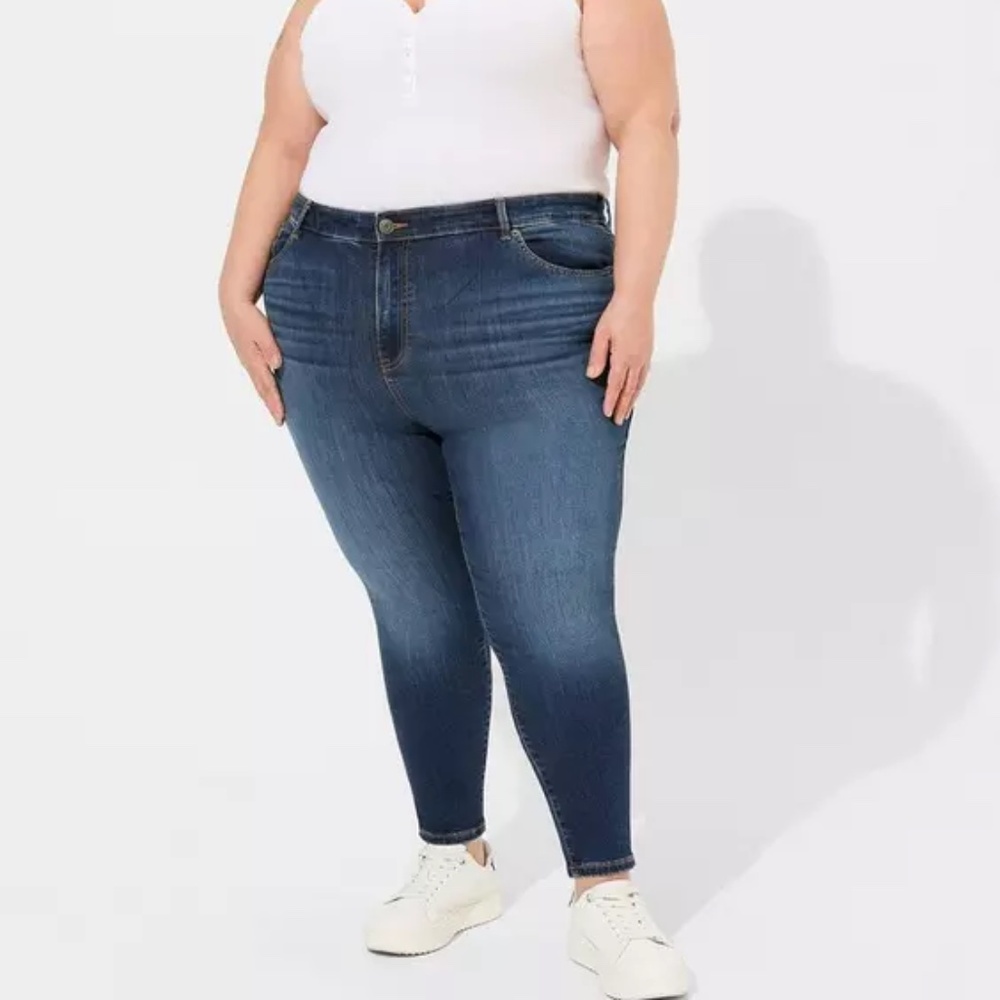 Torrid MidFit Luxe Skinny Jean Size 20T